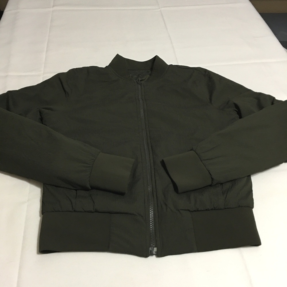Lululemon Non-Stop Bomber Reversible Jacket Womens Size 4 Dark Olive Green